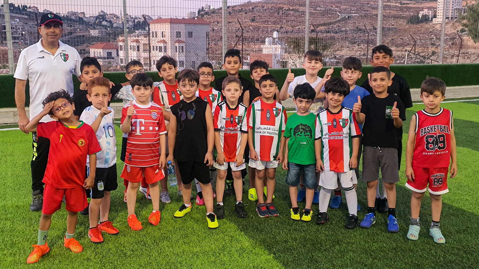 El club afianza lazos con academias oficiales en Palestina