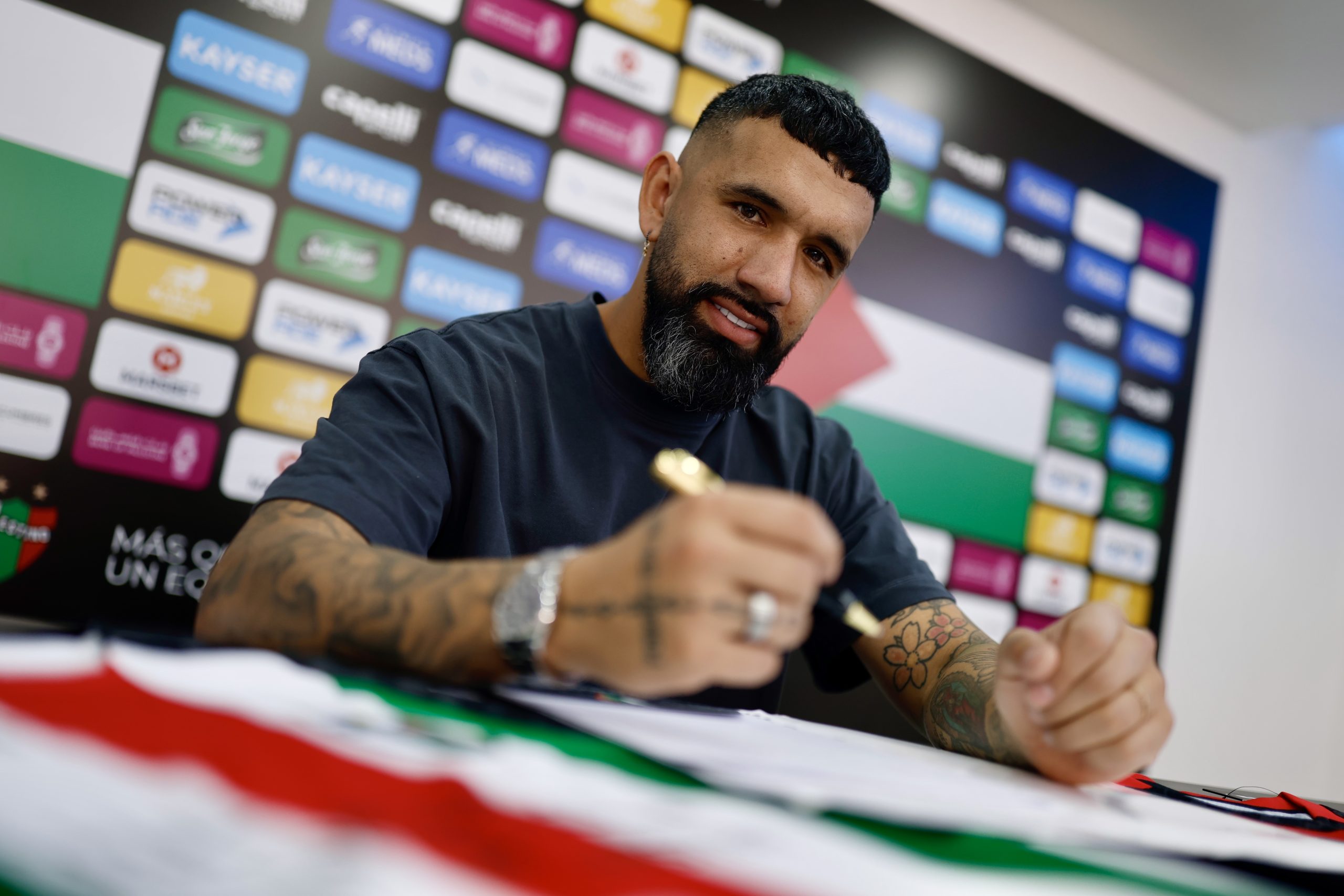RONNIE FERNÁNDEZ ES NUEVO JUGADOR DE PALESTINO